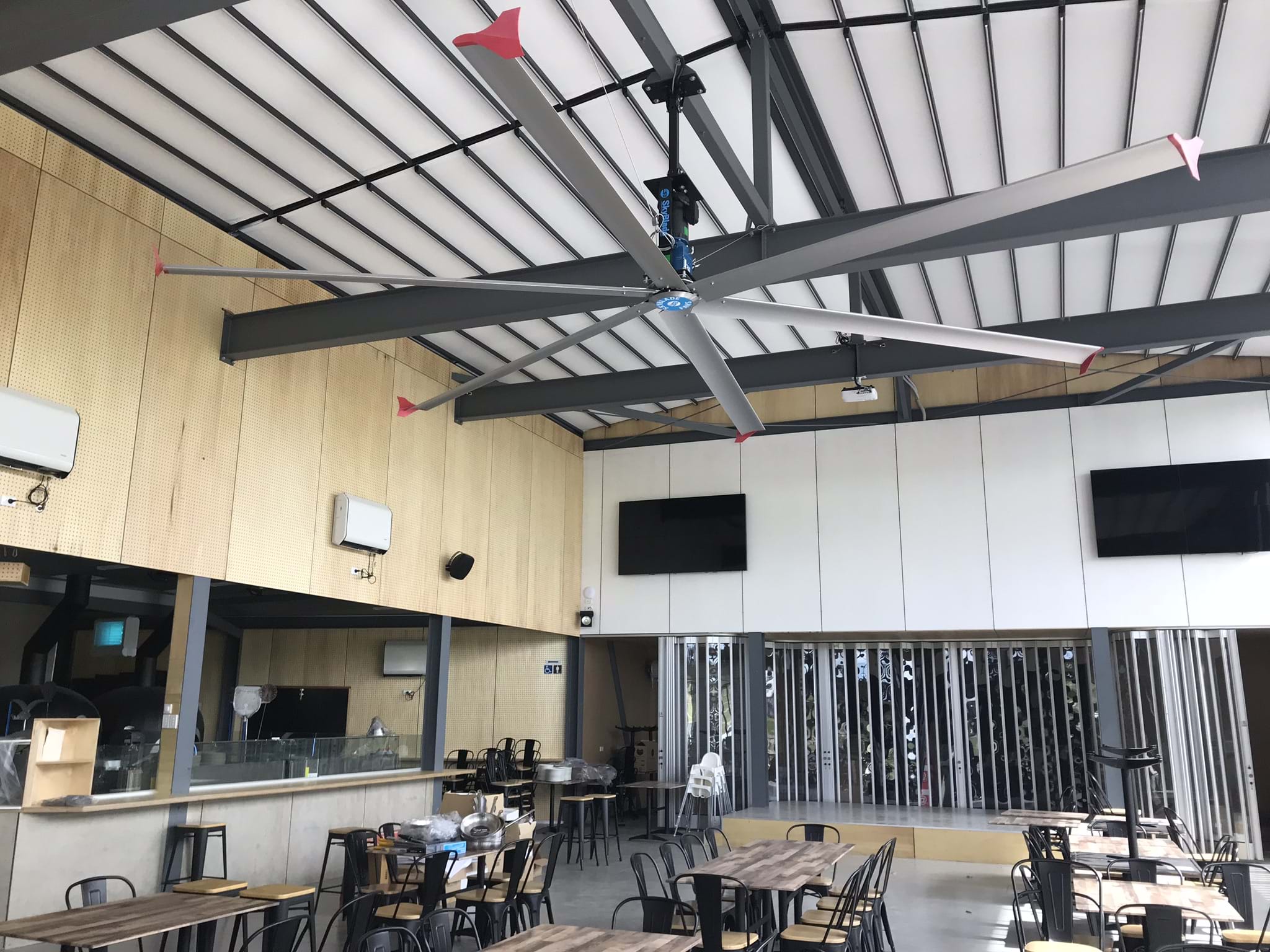 SkyBlade Fan Hospitality